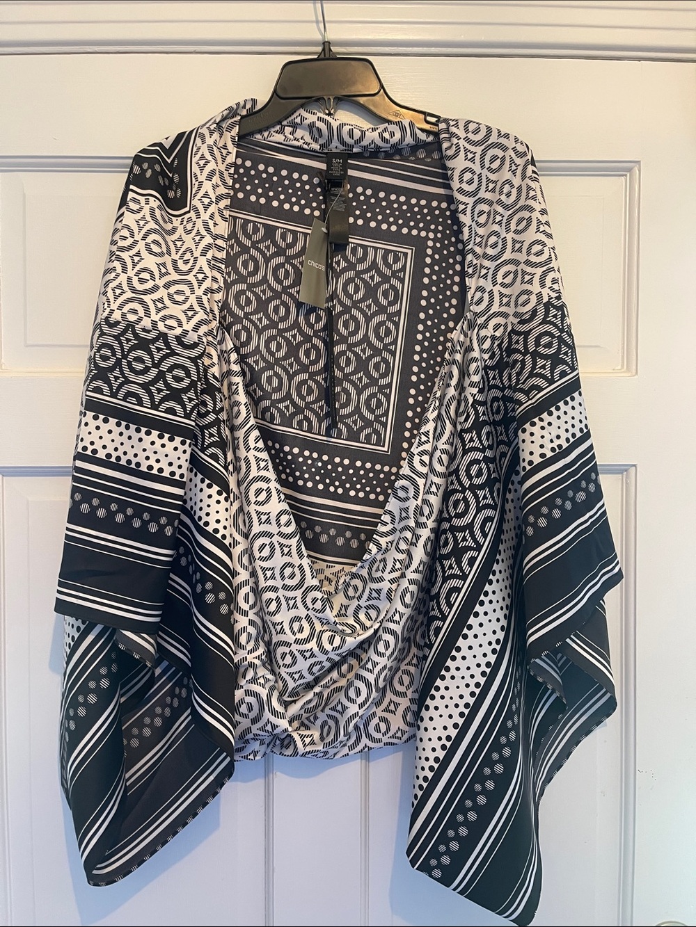 Chico's Black and White Geometric Draped kimono
